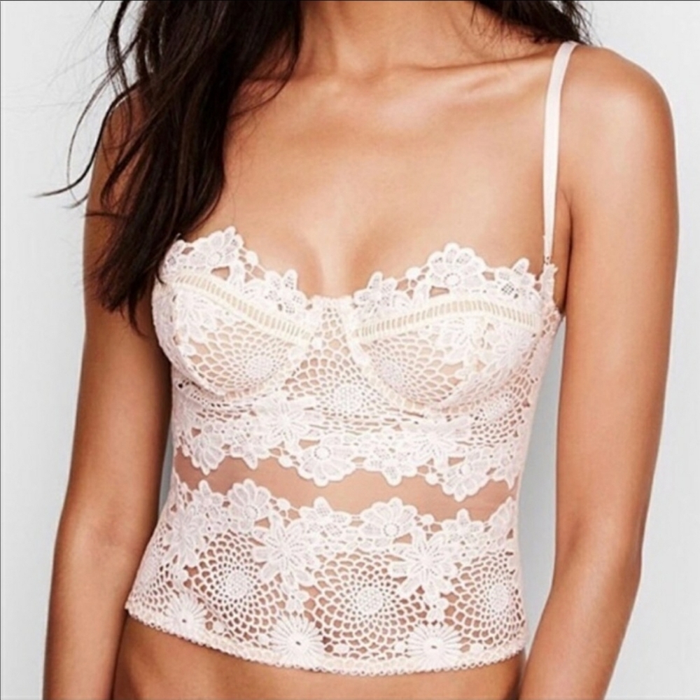 BNWT-VICTORIA'S SECRET lightly lined bustier